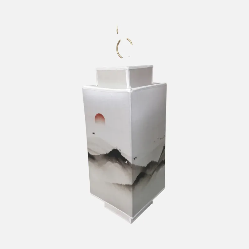 Đèn vải dáng hộp vuông đứng, vải trắng vẽ tranh thủy mặc mặt trời đỏ, núi mây và đàn chim